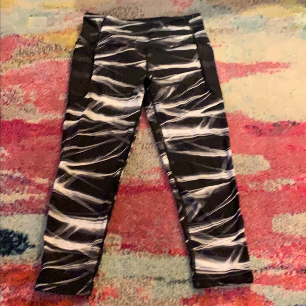 Victoria’s Secret Knockout Capri size S